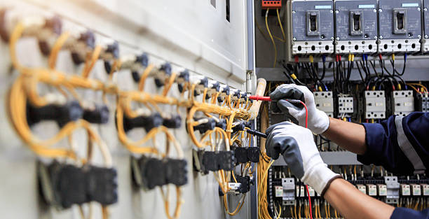 Professional Electrician technician working in Geneva, IN